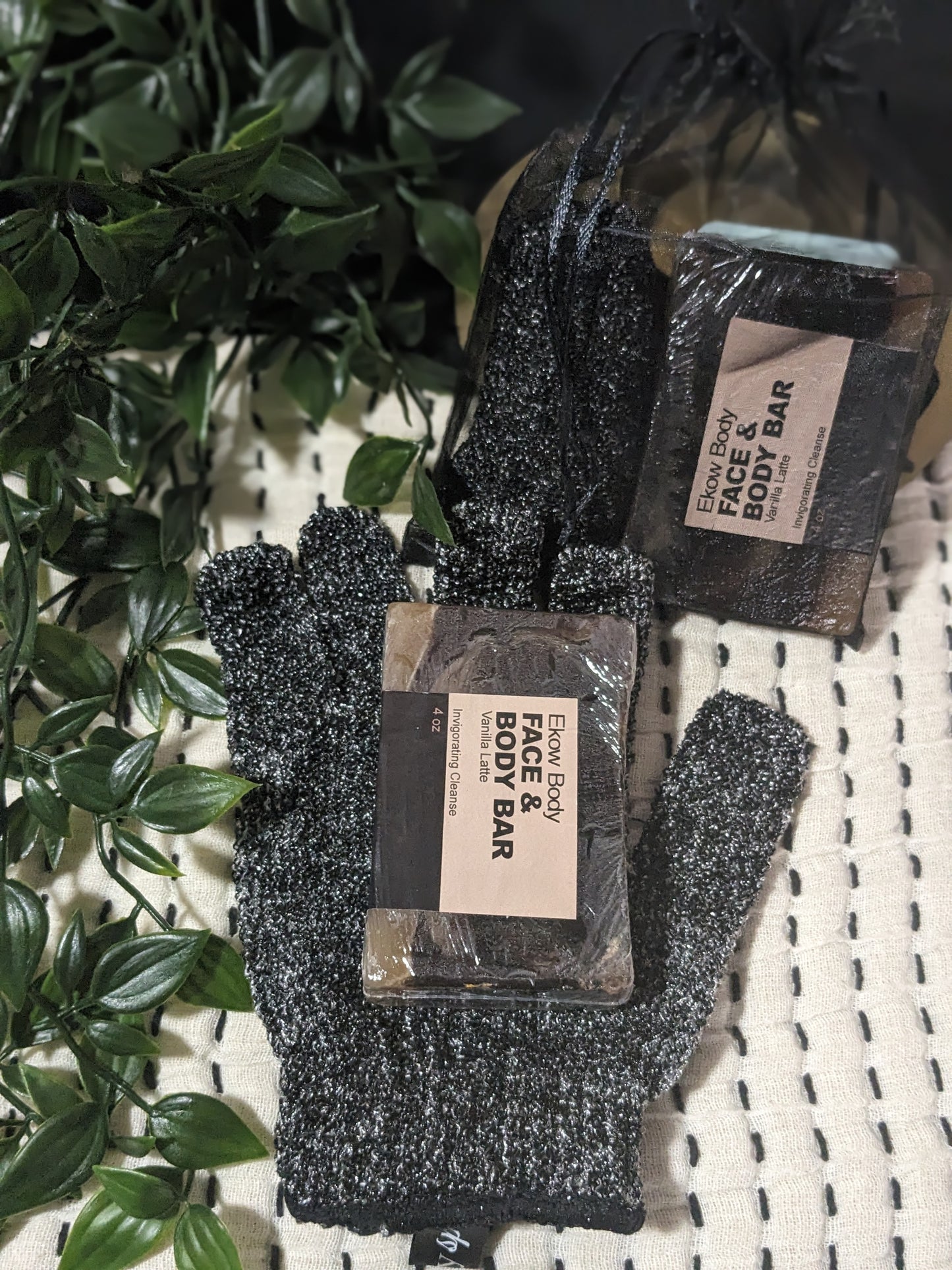 Gift Set: Soap Bar & Glove